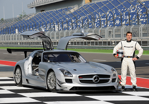 Ab sofort k nnen interessierte Teams den neuen MercedesBenz SLS AMG GT3 